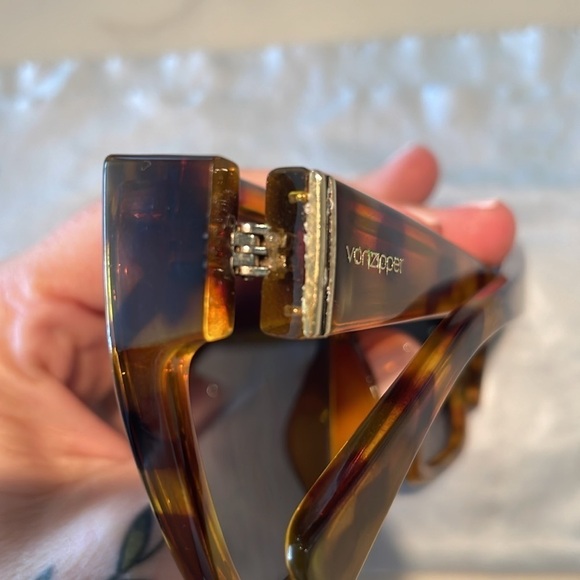 von zipper “wildlife” tortoise shell frame / gently used - Picture 7 of 9